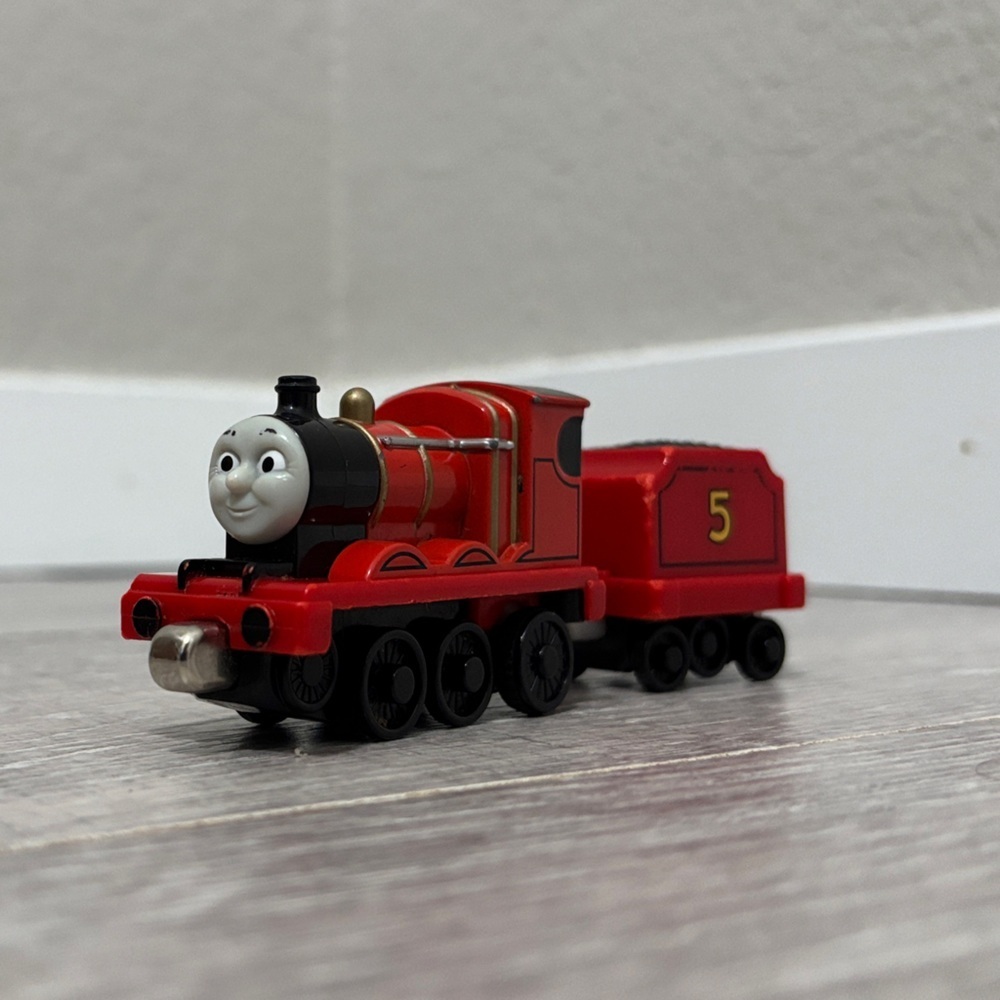 Diecast Pull-N-Zoom James